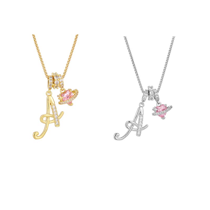 Collier avec initiale et breloque cœur rose
