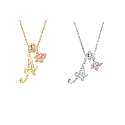 Collier avec initiale et breloque cœur rose