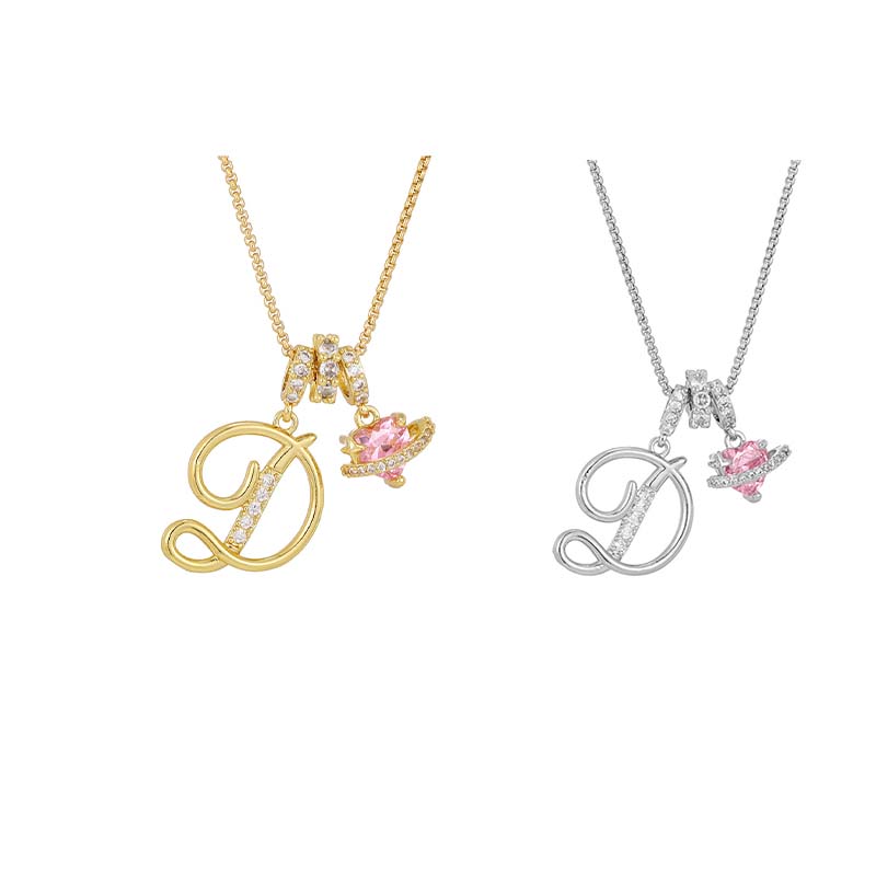 Collier avec initiale et breloque cœur rose
