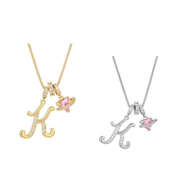 Collier avec initiale et breloque cœur rose